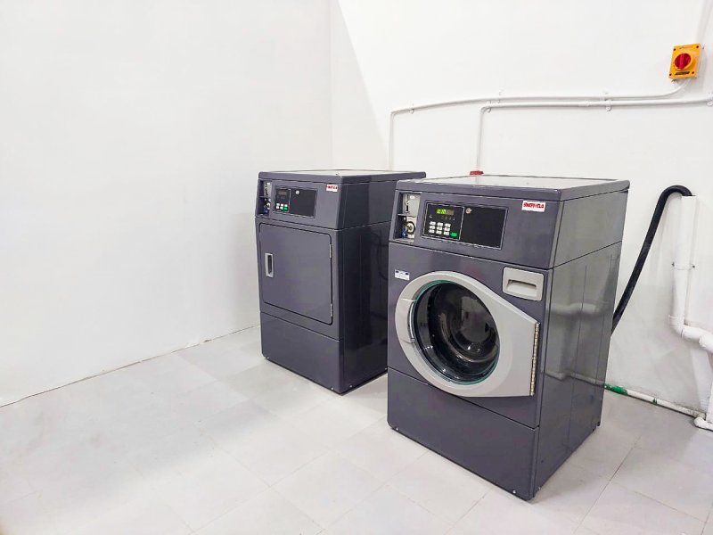 Spin &amp; Smart Laundromat